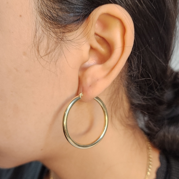 Big 14k Gold 3MM Polished Hoop Earrings - 35MM - Picture 5 of 5